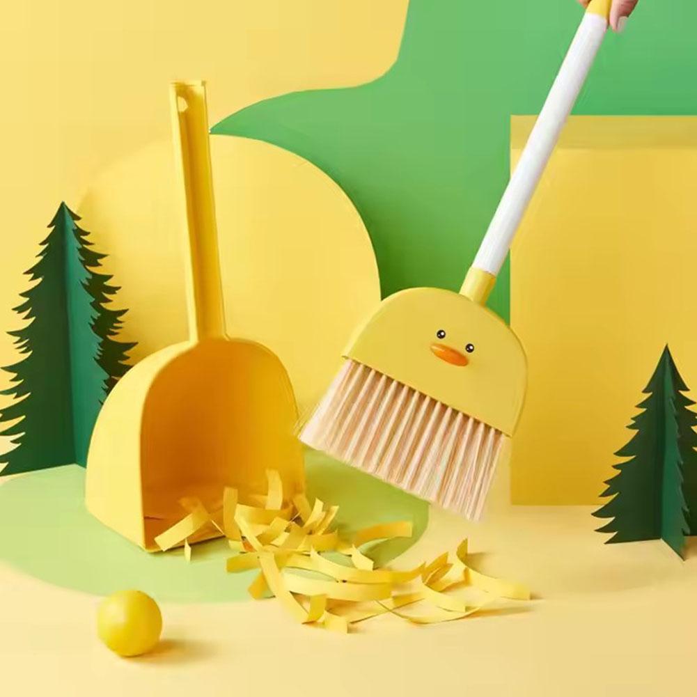 Set Mini Scopa e Paletta per B - Kids Outdoor Broom recensione e prezzo