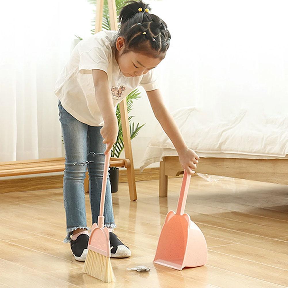 Set Mini Scopa e Paletta per B - Kids Outdoor Broom recensione e prezzo
